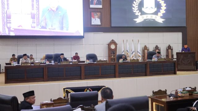 Rapat Paripurna Pendapat Gubernur Terhadap Raperda Usul DPRD Banten